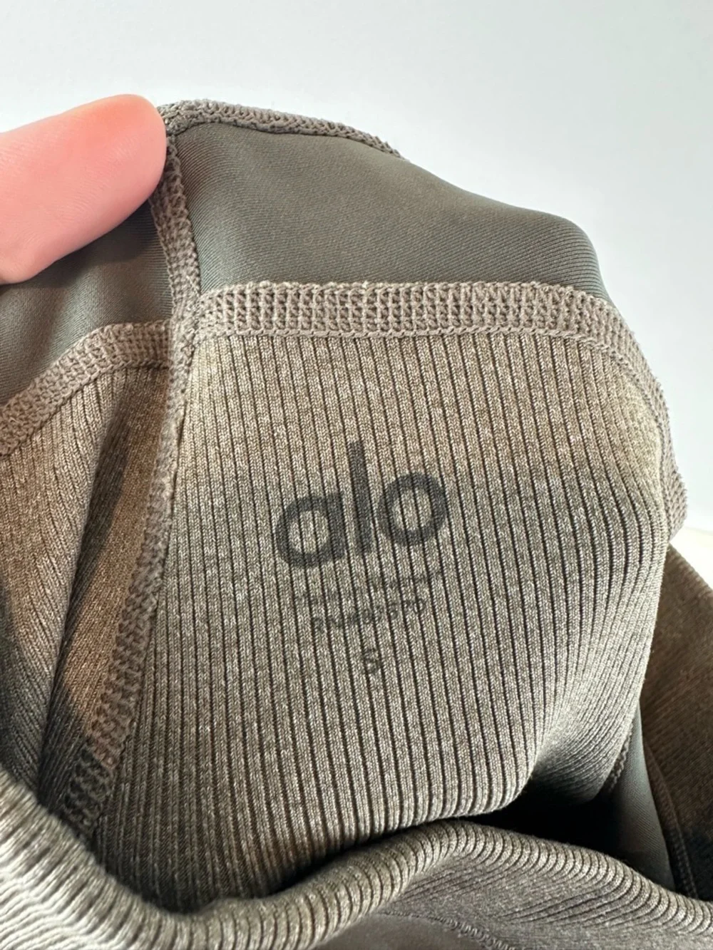 Alo Yoga Olive Branch Green Athletic Athleisure Sporty Level Up Leggings Small